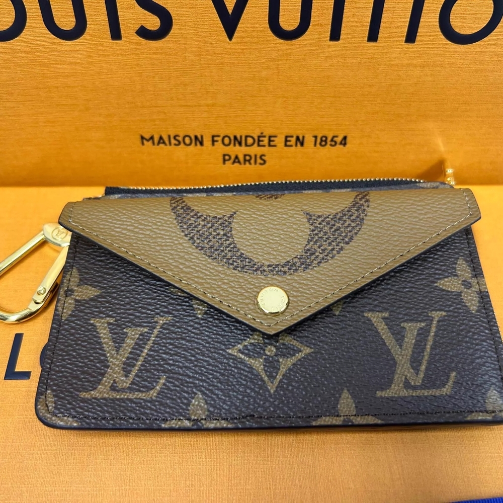 LV Card Holder Recto Verso - Picture 3 of 10